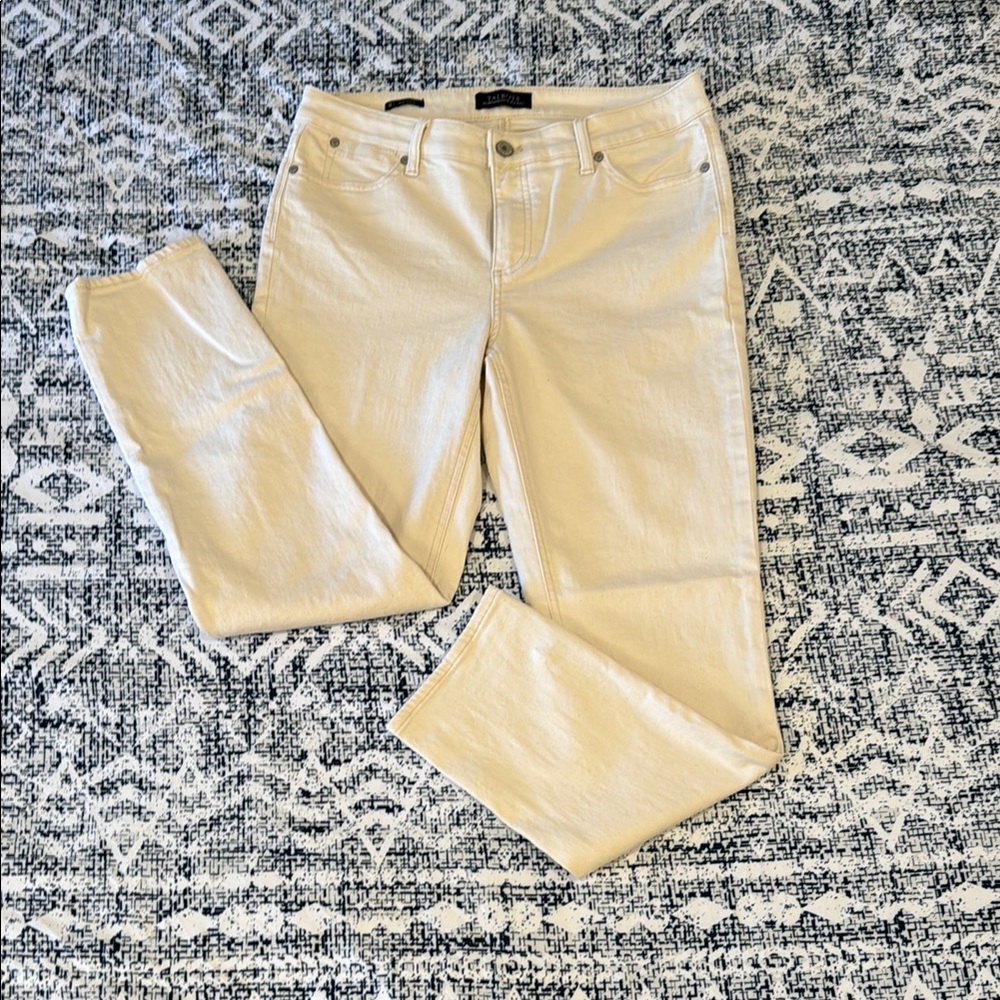 Talbots Off White / Cream Flawless Five Pocket Slim Ankle Jeans Size 8